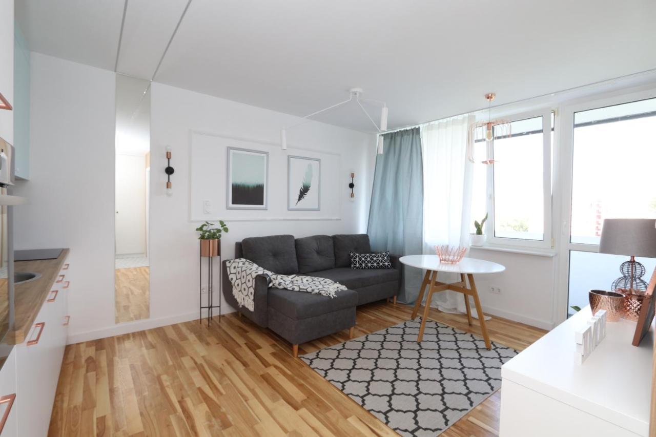 Romaszewskiego Zoliborz Bedroom Pokoj Metro Warszawa Eksteriør billede